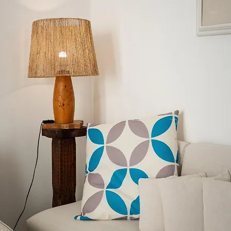 Apartman First-floor Just Steps From The Sea *