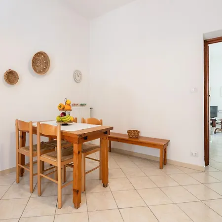 First-floor Just Steps From The Sea Apartman Alghero