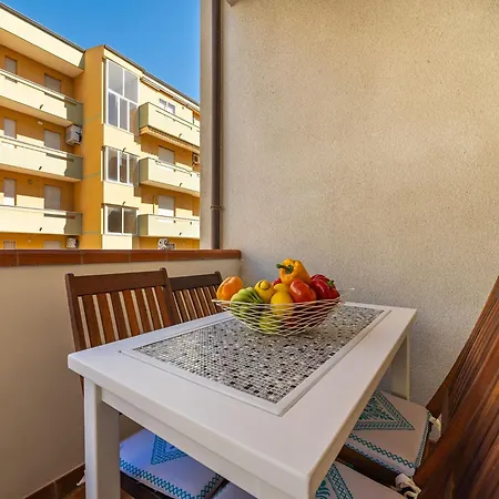 דירה First-floor Just Steps From The Sea אלגהרו