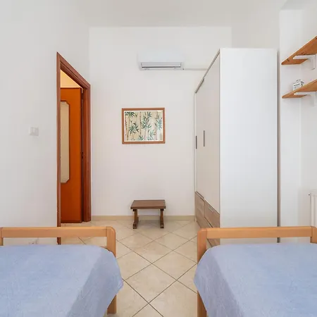 First-floor Just Steps From The Sea * אלגהרו