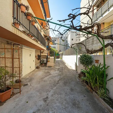 דירה First-floor Just Steps From The Sea