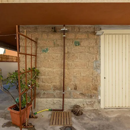 Apartman First-floor Just Steps From The Sea